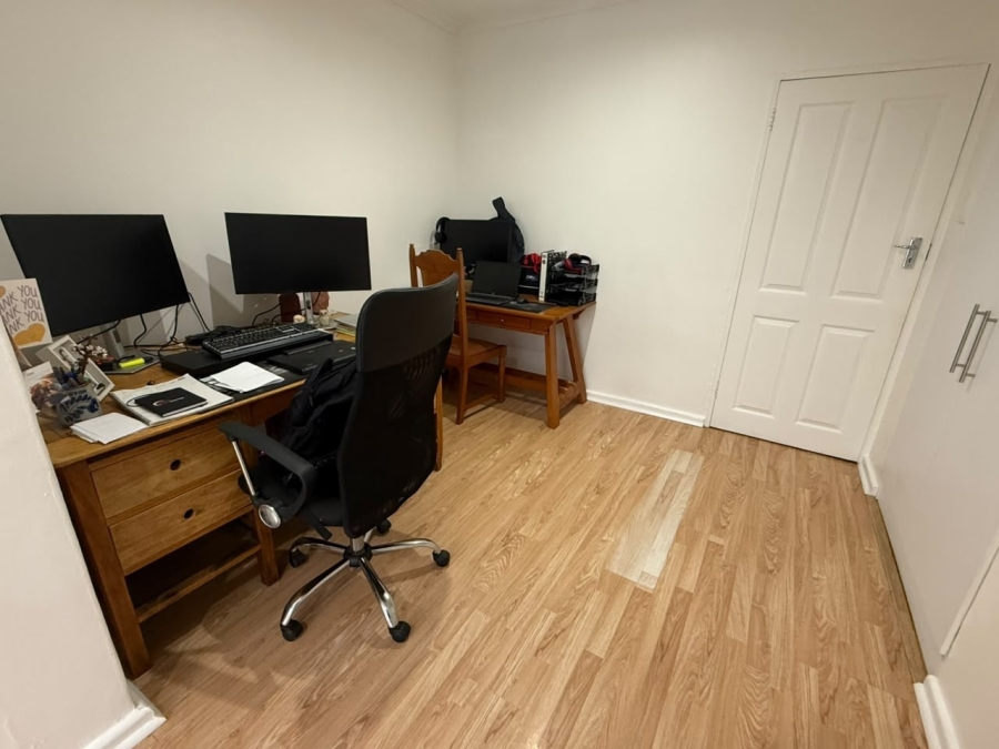 To Let 3 Bedroom Property for Rent in Bothasig Western Cape
